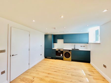 2 Bed Flat, Grove Park Road, W4 - Photo 4