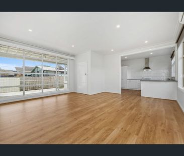 Completely Renovated 3-Bedroom Home - Frankston High School Zone an... - Photo 1