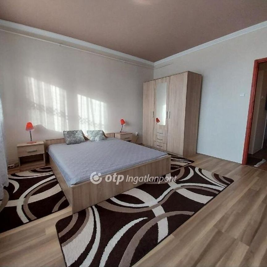 Kiadó jó állapotú panel lakás - Nyíregyháza - Photo 1