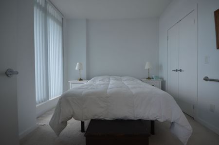 For Lease - 218 Queens Quay Unit# 1707, Toronto, Ontario - Photo 2