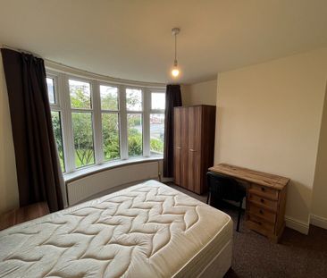 6 Bed Semi-Detached House, Yew Tree Road, M14 - Photo 4