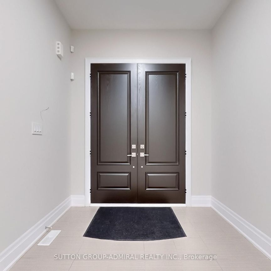 For Lease - 15 Settlers Field Road, Brampton, Ontario - Photo 1