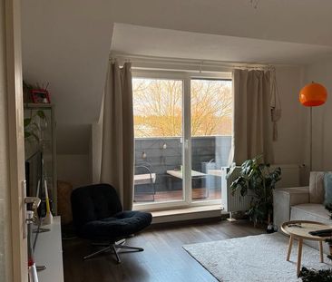 2-Zimmer-Dachgeschosswohnung in Bergisch Gladbach - Photo 1