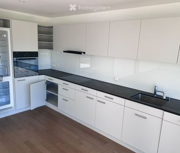 Moderne 4.5-Zimmerwohnung mit Weitsicht und grosser Terrasse - Photo 4