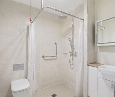 1 bedroom retirement property to rent - Photo 6