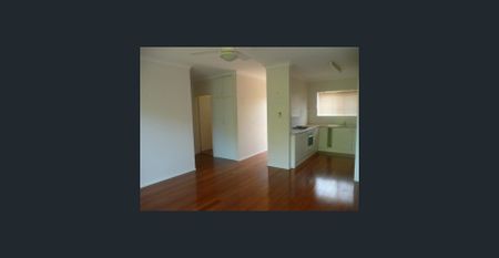 TOP FLOOR APARTMENT WITH CITY VIEWS - Photo 4