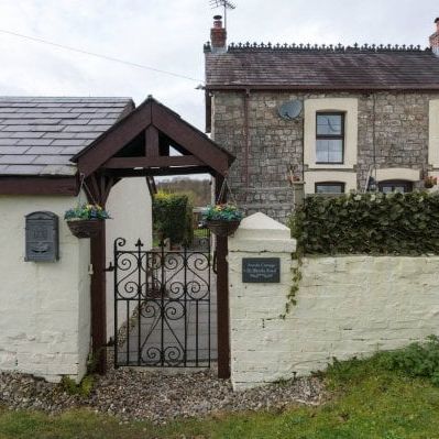 Arosfa Cottage, Ammanford, SA18 - Photo 1