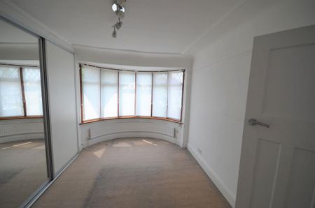 4 bedroom semi-detached house to rent - Photo 4