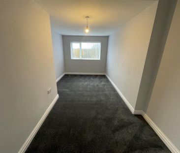 2 bedroom semi-detached house to rent - Photo 2
