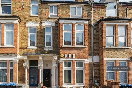 2 bedroom penthouse to rent - Photo 5