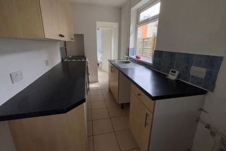 King Edward Road - Photo 2