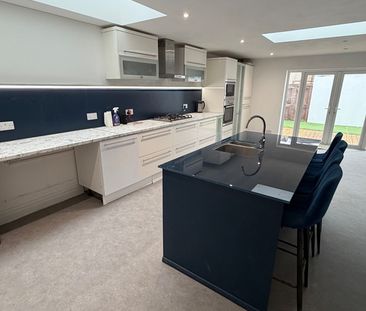 2 Bed Flat, Mitcham Road, CR0 - Photo 5