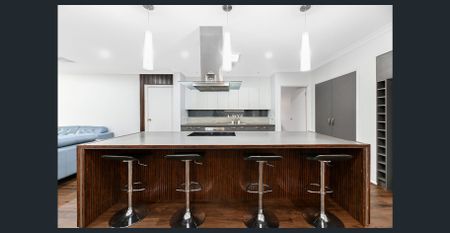 ✨ Spacious Semi-Furnished 4-Bedroom Family Home in Prime Berwick Location! - Photo 5