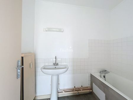 Location Appartement 2 pièces 50m² ST LO 50000 - Photo 3