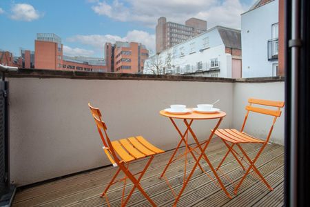 2 Bed Flat, Cabot Mews, BS2 - Photo 2