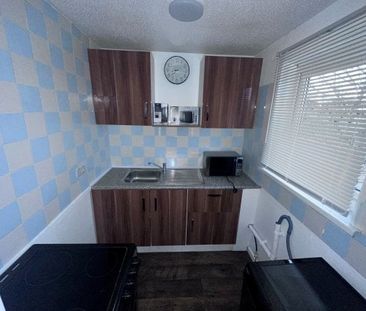 Bronwydd, Swansea, SA7 - Photo 2