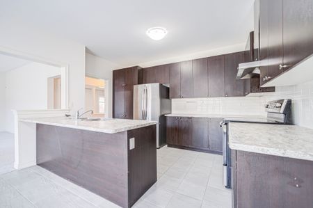 For Lease - 1161 Nugent Court, Oshawa, Ontario - Photo 4