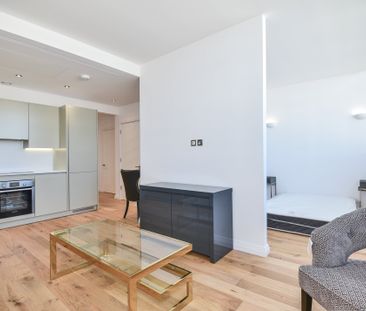 Western Avenue, Greenford, UB6 flat to rent - Photo 2