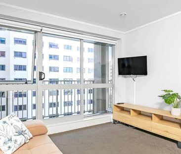 Two Bedroom Apartment in Aura - Photo 2