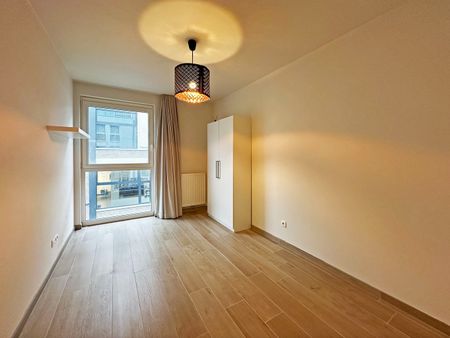 Tof appartement met 2 slaapkamers & autostaanplaats in Berchem! - Photo 2