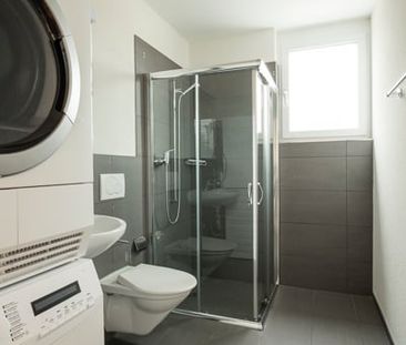 "Living is... enjoying your free time!" - Foto 1