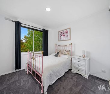 Family Home in Convenient Kingston Location - Photo 3