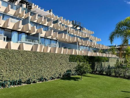 Piso de alquiler en Calle Camino del Reloj, 21, La Concha - Resina Golf - Photo 5