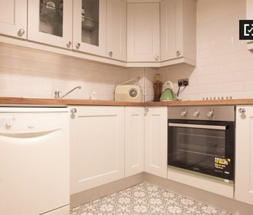 Quiet room for rent in 2-bedroom apartment in Donabate - Photo 5