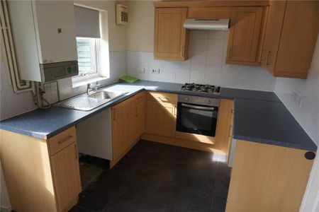 3 bedroom terraced house to rent - Photo 4