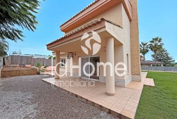 Casa o chalet de alquiler en La Conarda - Montesano