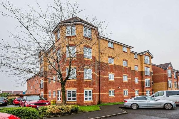 Hatherton Court, Worsley, Manchester, M28 - Photo 1