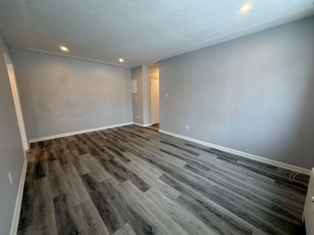 For Lease - 63 Wellington Road, London South, Ontario - Photo 3