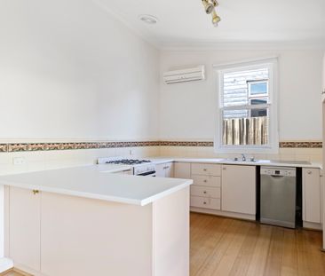 50 Parkside Street, Elsternwick VIC 3185 - House For Rent | Domain - Photo 6