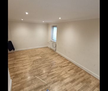 2 Bed Flat, Glencar Court, SE19 - Photo 4