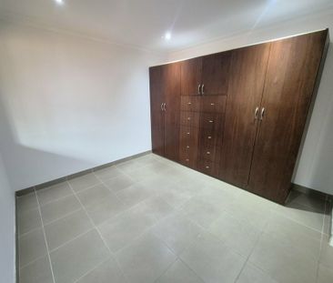 2-Bedroom Apartment with Parking - Photo 2