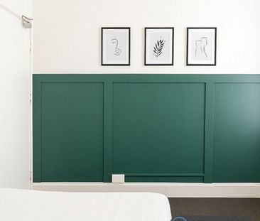 1 bedroom in a house share to rent - Photo 2