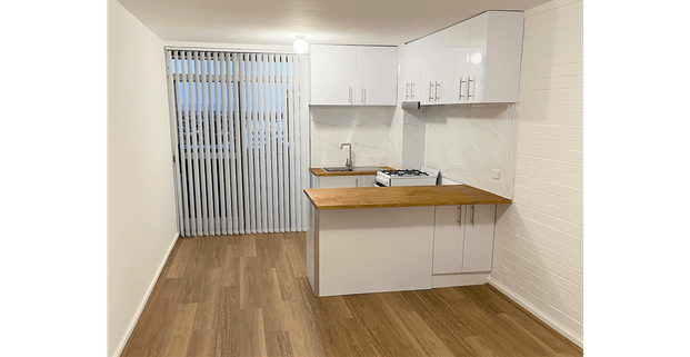 RENOVATED 1 X 1 APARTMENT - Photo 1