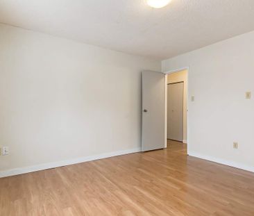 Renovated Suite - 2 Bedroom - Photo 4