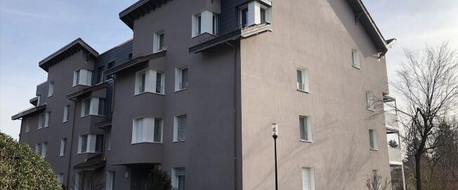 Distant view of the mountain range - Photo 1