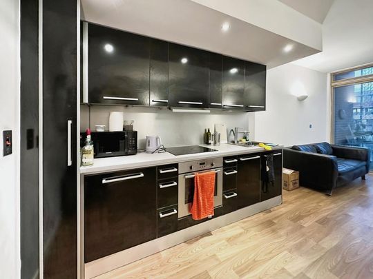 2 bedroom flat to rent - Photo 1