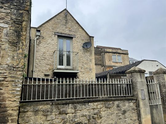 High Street, Corsham, SN13 - Photo 1