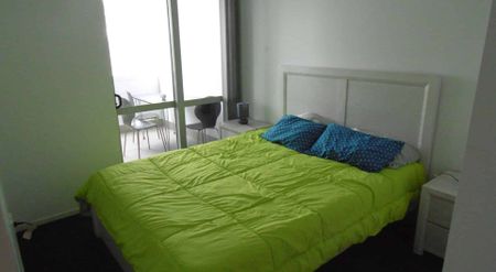 Sunny One Bedroom Apartment with Large Balcony - Photo 4