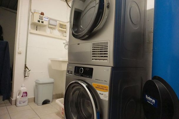 For rent 4.5 room apartment - net living area of 130 m2 - Neighborhood - Foto 1