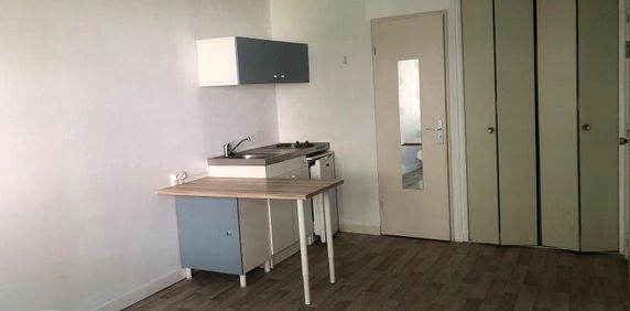 Location Appartement 1 pièce 20m² LILLE 59000 - Photo 2