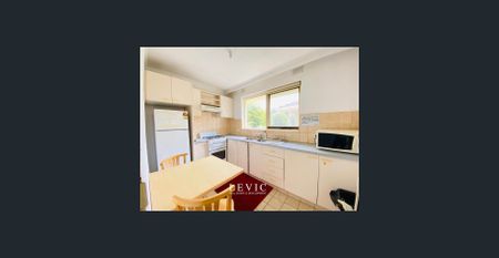 2/8 Kokaribb Rd, Carnegie, Vic 3163 - Photo 3