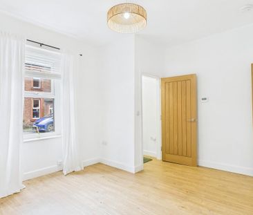 4 bedroom terraced house to rent - Photo 6