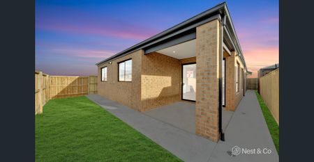 Modern Living in Peppercorn Hill - Spacious 4-Bedroom Home with Quality Finishes - Photo 5