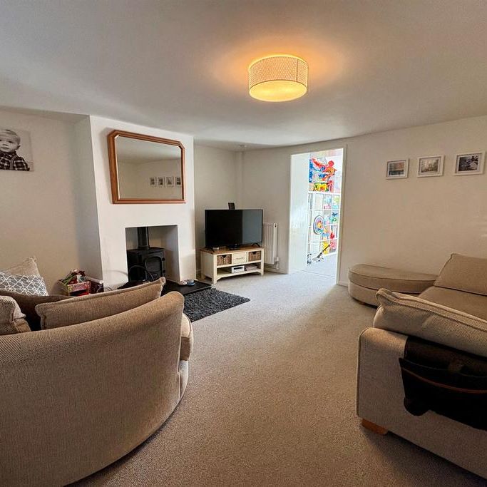 2 bedroom terraced house to rent - Photo 1