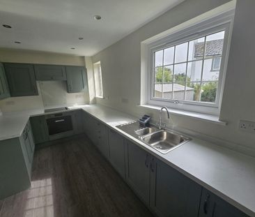 Detached house to rent on - Photo 2
