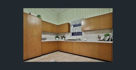 LET'S TALK – A blend of classic charm and modern convenience. ($545 p/w increasing to $580 p/w on October)) - Photo 5